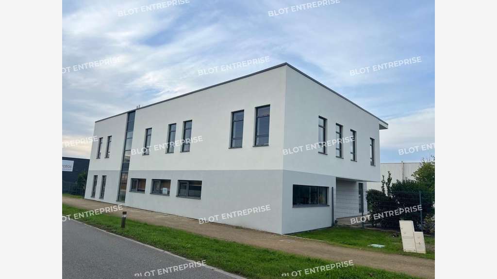 A vendre bureaux 652m² aux Sorinières