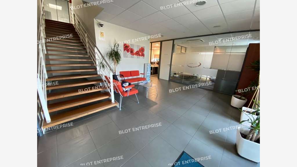 A vendre bureaux 652m² aux Sorinières