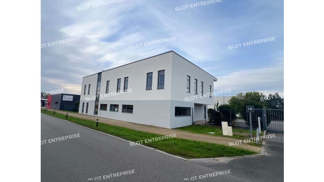 A vendre bureaux 652m² aux Sorinières