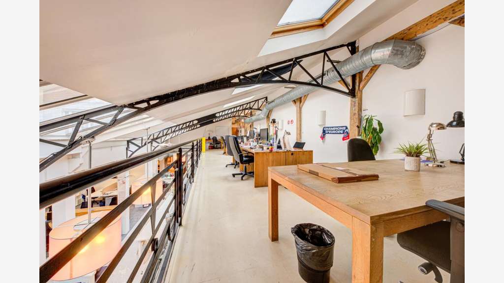 Immeuble de bureaux Levallois-Perret Louise Michel