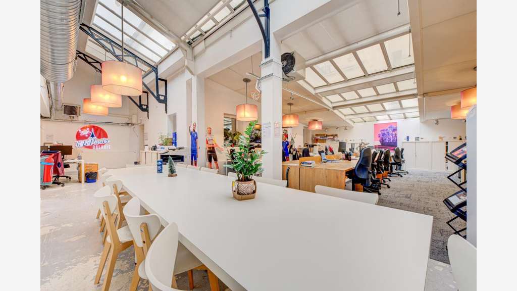 Immeuble de bureaux Levallois-Perret Louise Michel