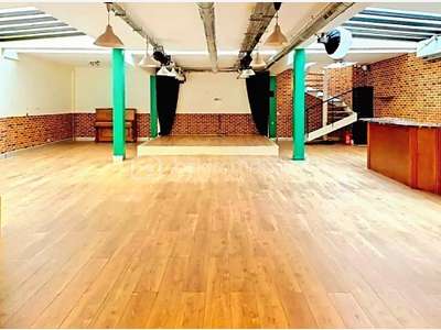 AV bureaux style industriel 243m² Levallois-Perret