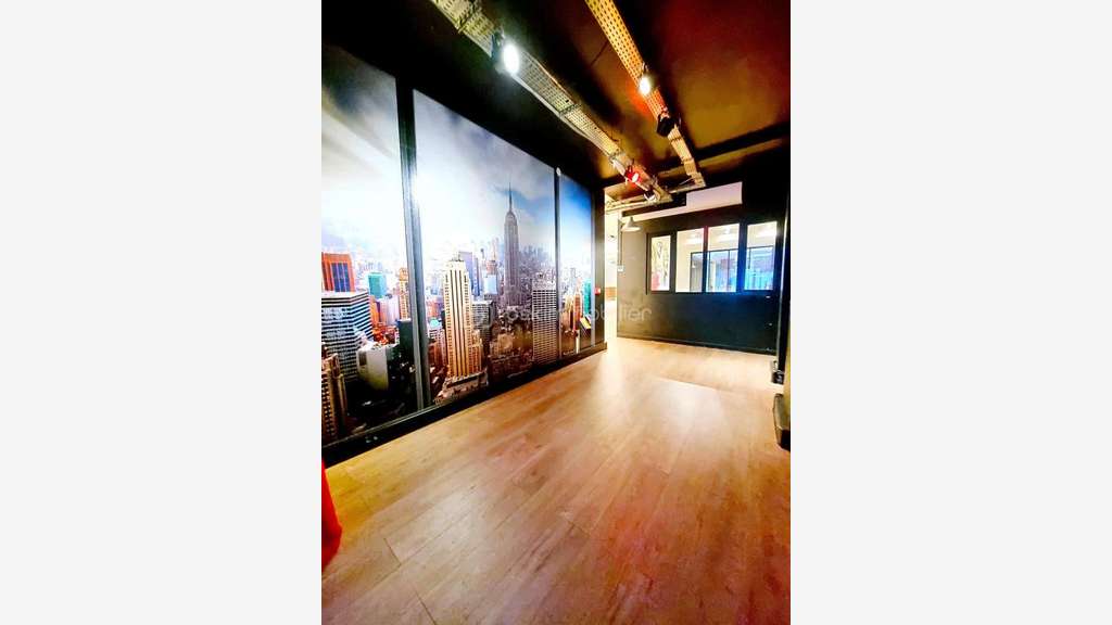 AV bureaux style industriel 243m² Levallois-Perret
