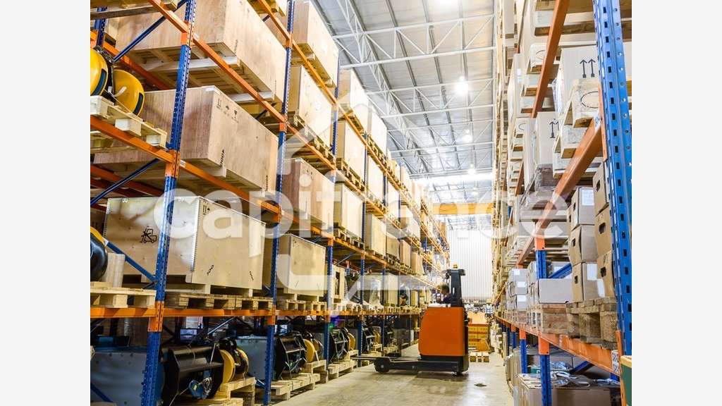 Vente entrepôt + maison ou bureaux 116m² Lilliers