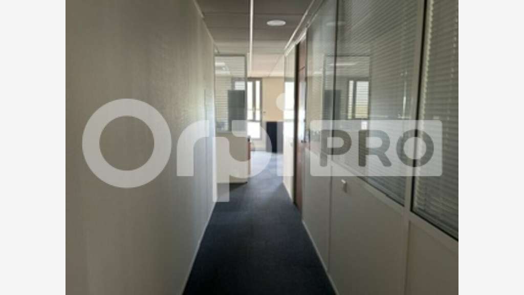 Bureau 407m² à vendre à Limas/Villefranche