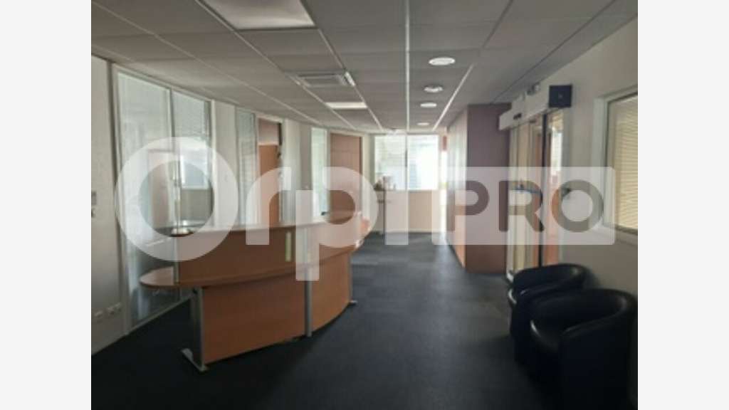 Bureau 407m² à vendre à Limas/Villefranche