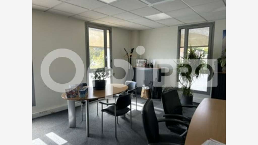 Bureau 407m² à vendre à Limas/Villefranche