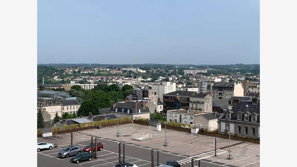 Vente superbe plateau 208m² R+5 vue panoramique