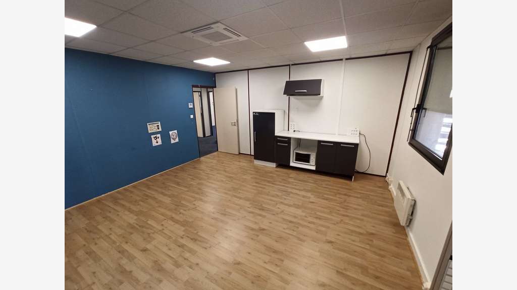 VTE PLATEAU BUREAU 242m² EXCEPTIONNEL