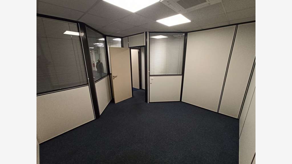 VTE PLATEAU BUREAU 242m² EXCEPTIONNEL