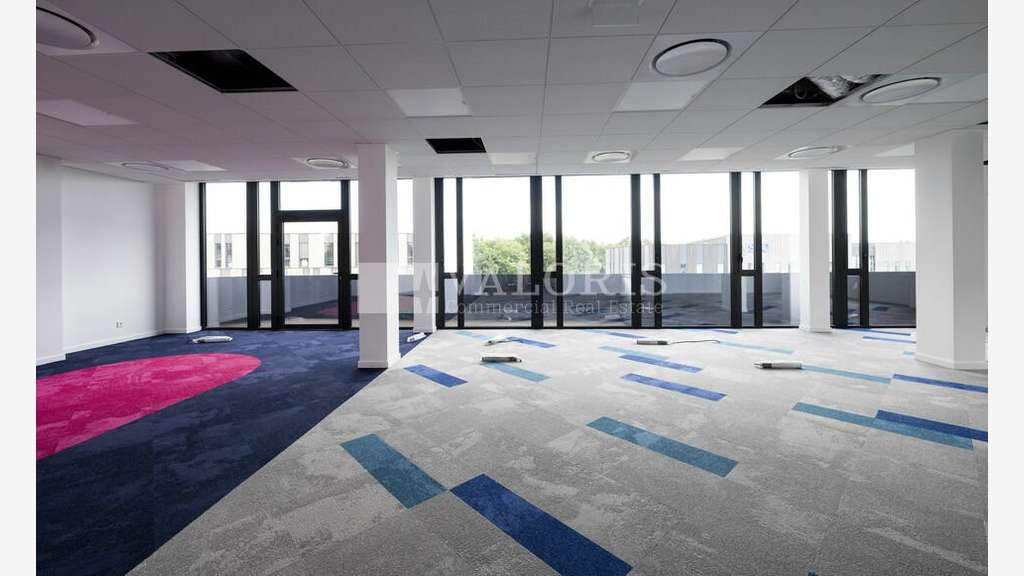 Bureaux neufs Plug & Play à vendre à Limonest