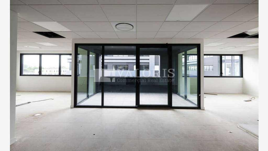 Bureaux neufs Plug & Play à vendre à Limonest