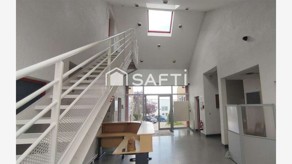 Vente immeuble indépendant 367m² à Linas
