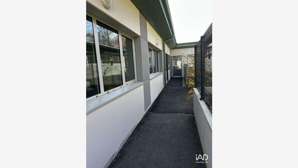 Vente bureau de standing 158m² à Lissieu