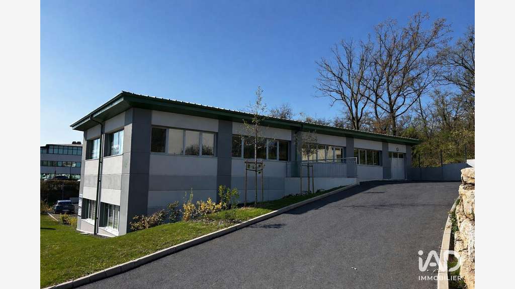 Vente bureau de standing 158m² à Lissieu
