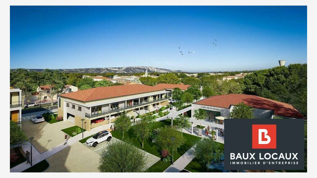 Vente local professionnel plain-pied 295m² à Sénas