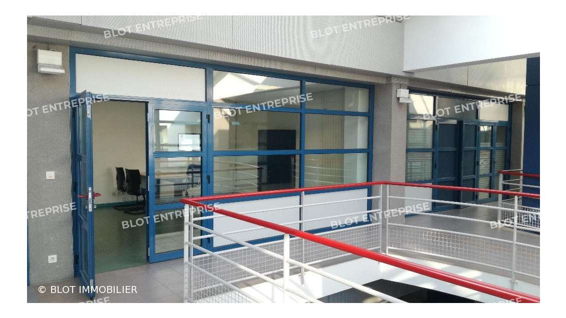 À vendre bureaux de 90m² au 1er étage à Lorient