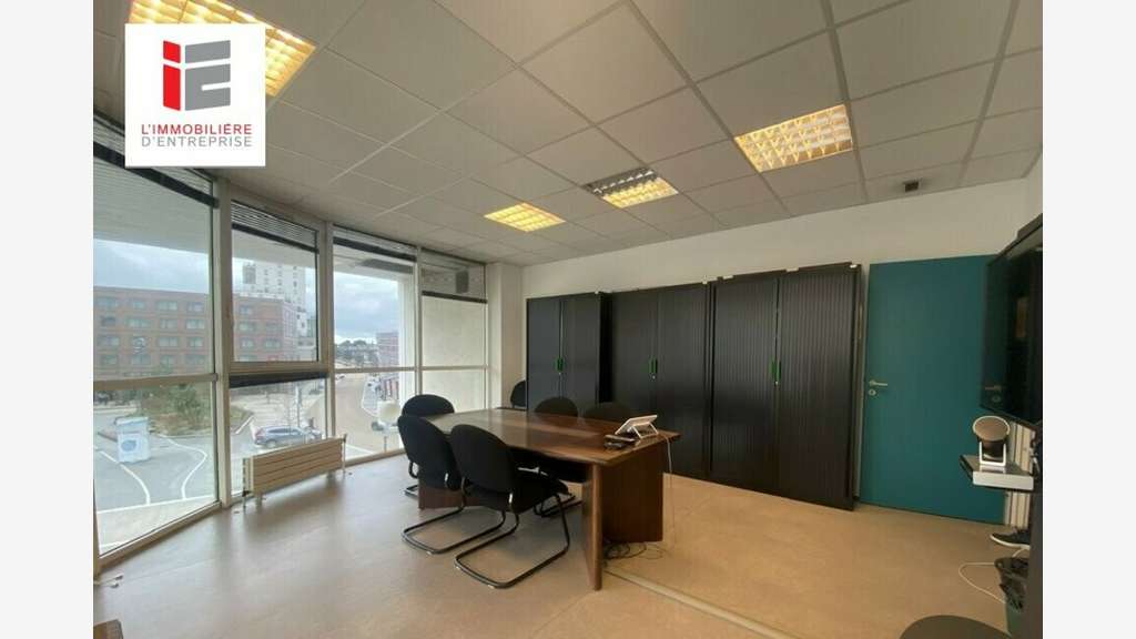 Immeuble de bureaux à vendre à Lorient