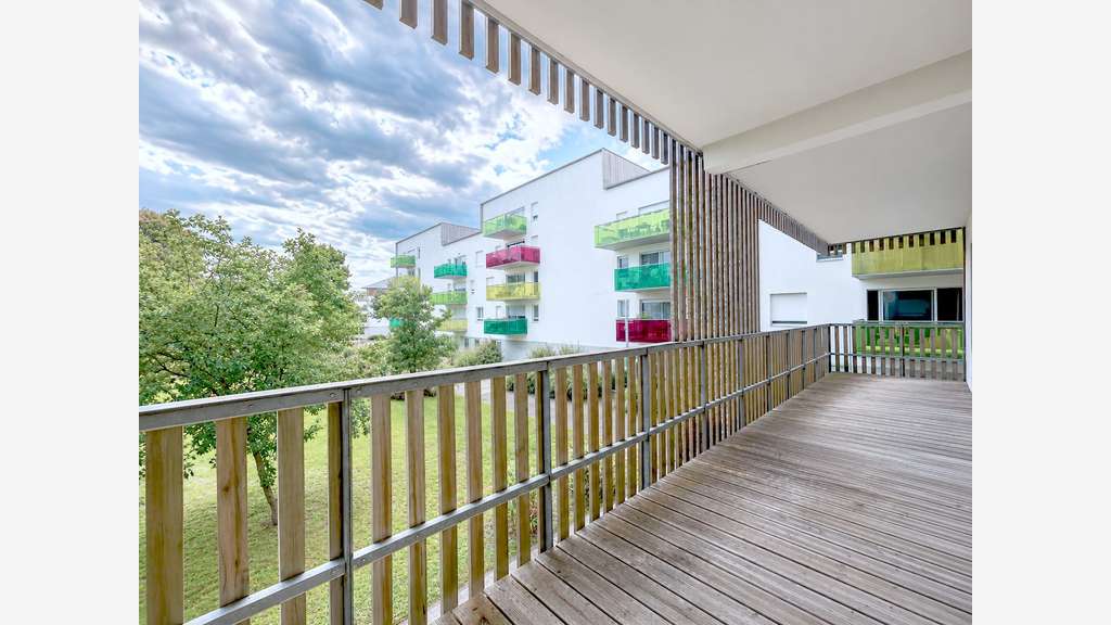 Vente plateau tertiaire de 251m² à Lorient