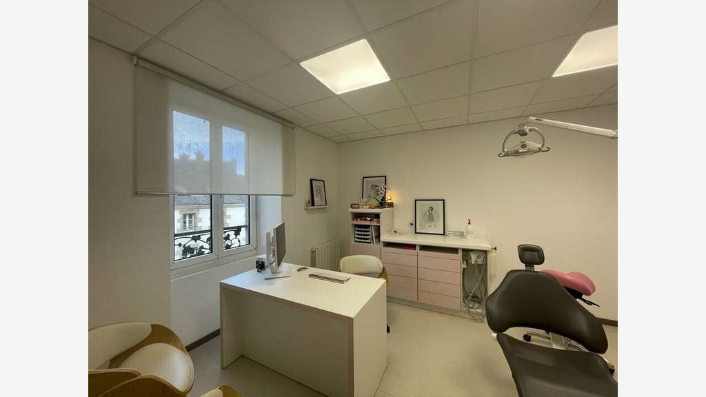 Bureaux de 145m² à vendre au 2ème étage à Lorient