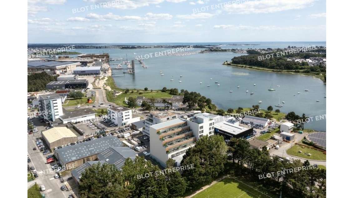 AV bureaux 342m² R+6 à Lorient secteur maritime