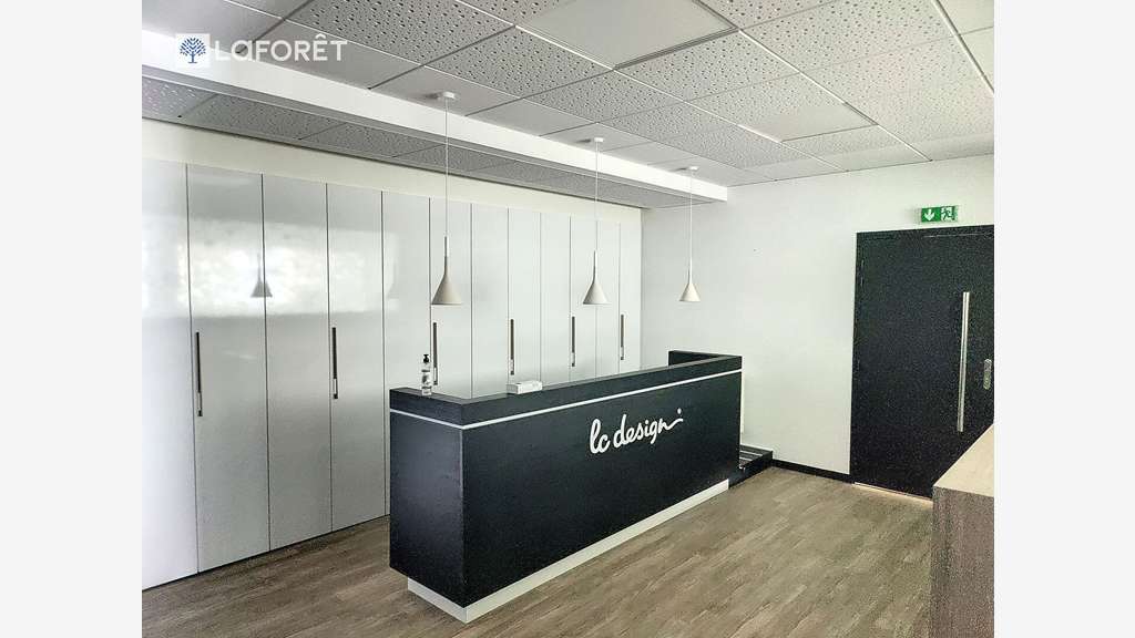Vente bureaux 113m² en RDC + parkings à Lorient 