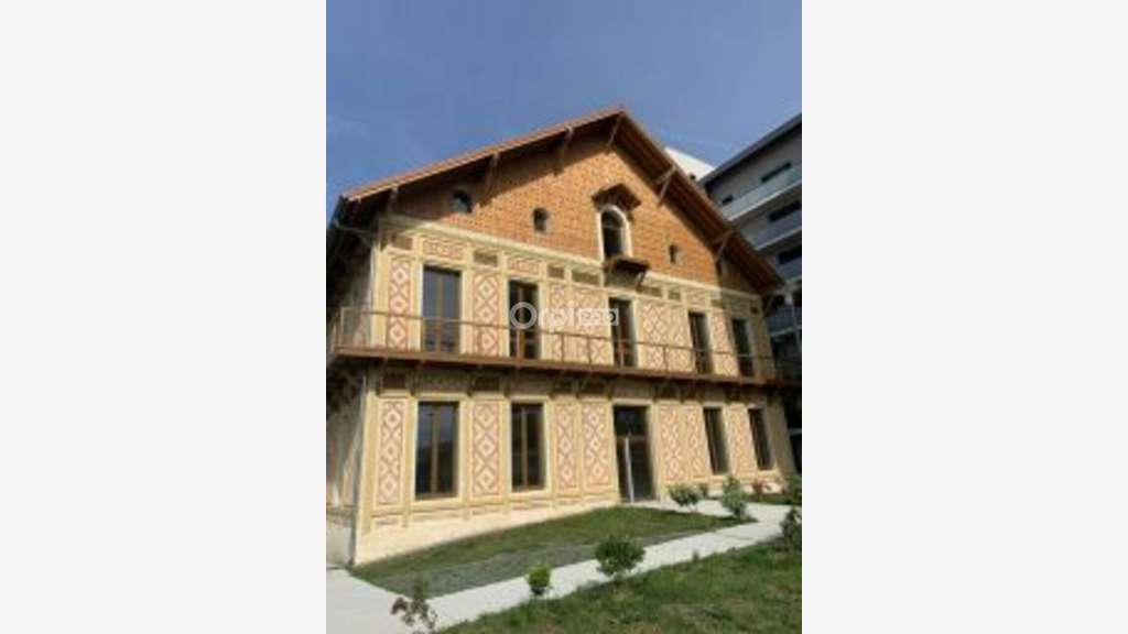 Vente immeuble rénové de bureau de 597m² à Lormont