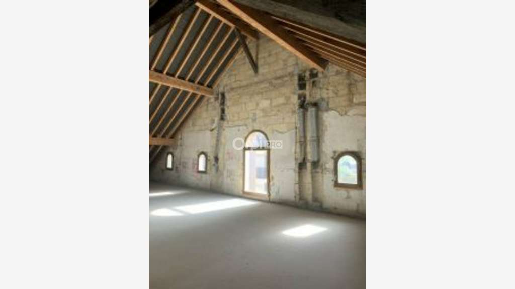 Vente immeuble rénové de bureau de 597m² à Lormont