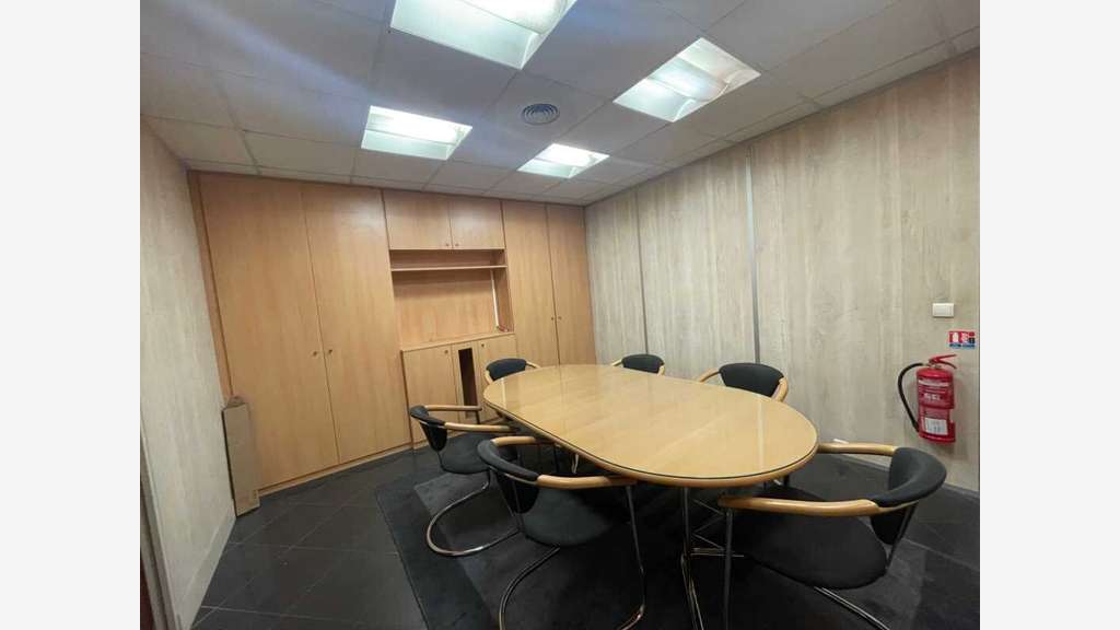 A vendre bureaux loués 100% sur l'île de La Jatte