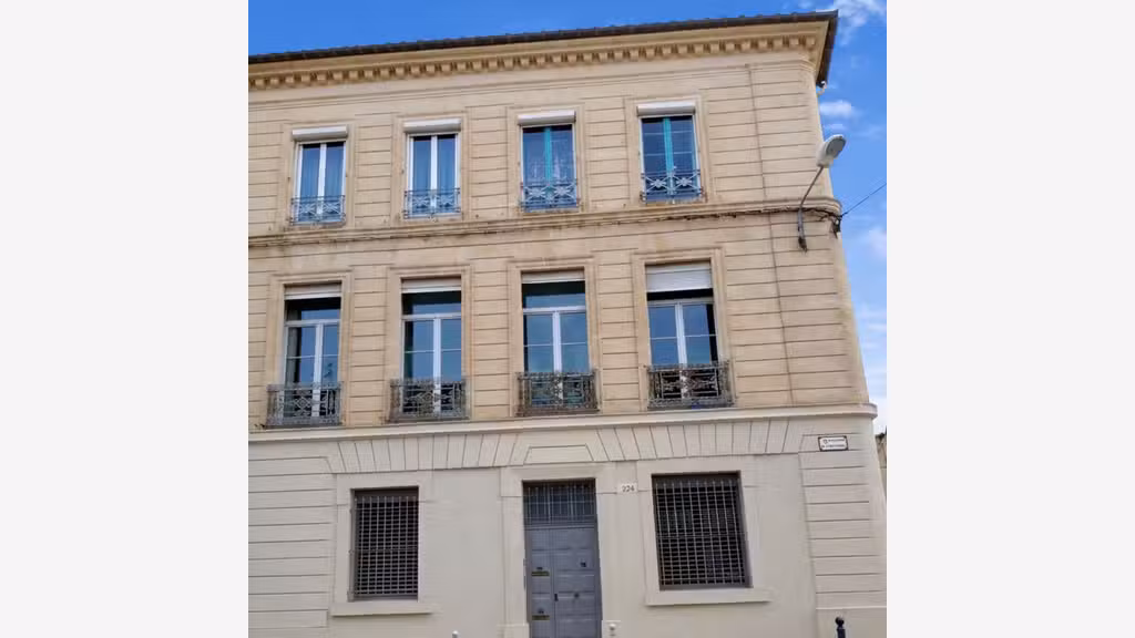 Local/bureau de 80m² à vendre à Lunel centre