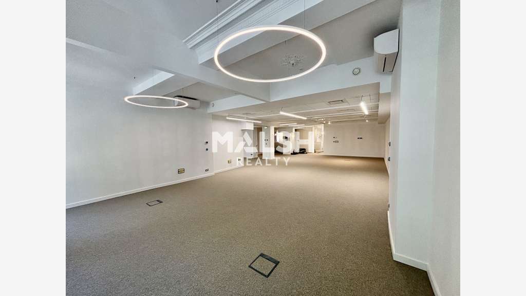 Bureaux 243m² à vendre ou à louer à Lyon 2e