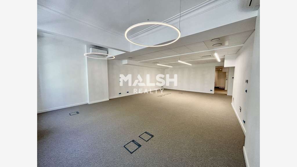 Bureaux 243m² à vendre ou à louer à Lyon 2e
