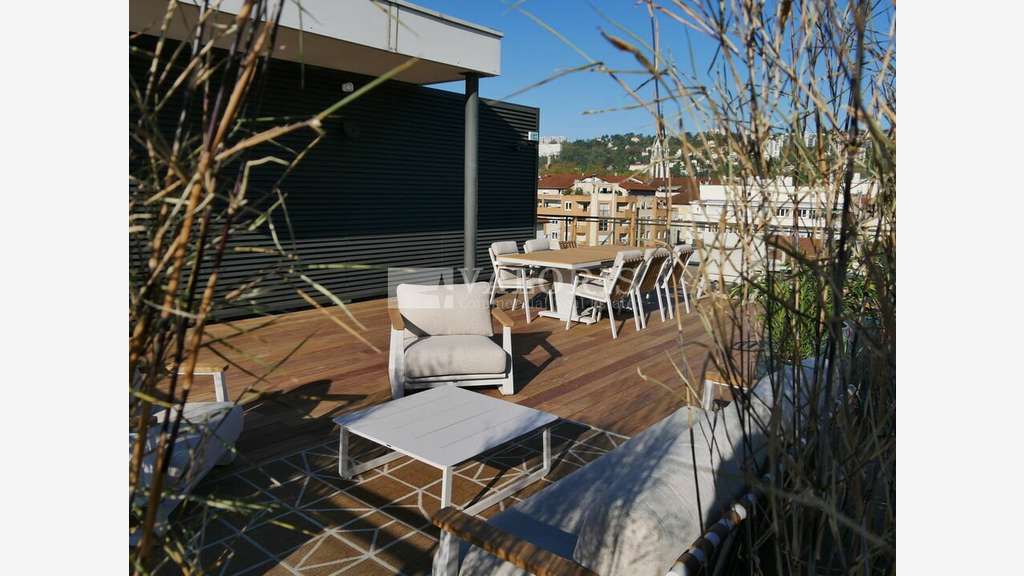 Vente plateaux de bureaux neufs à Lyon 2e