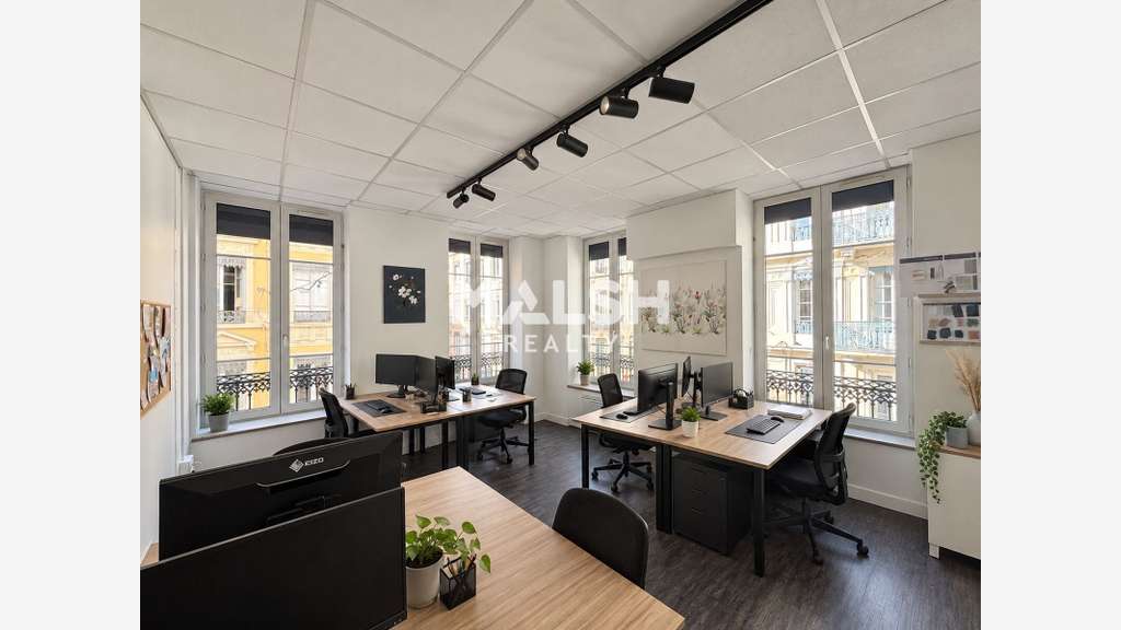 Bureaux à LYON 2 - A VENDRE POUR INVESTISSEUR - 13