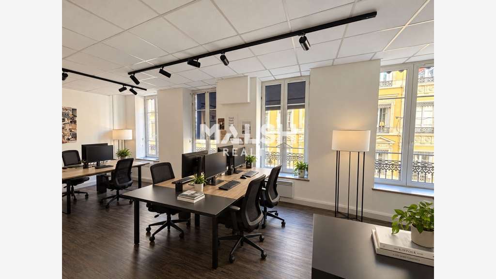 Bureaux à LYON 2 - A VENDRE POUR INVESTISSEUR - 13