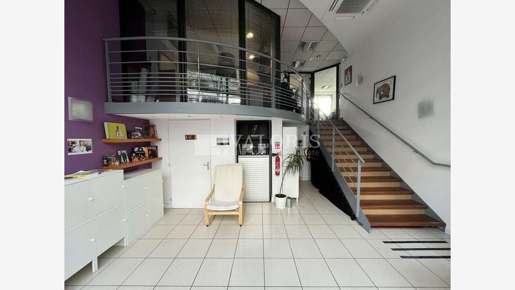 Bureaux 96m² RDC avec vitrine à vendre à Lyon 3e