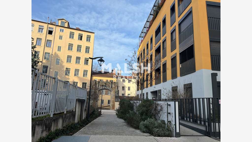 A vendre bureaux 103m² RDC à Lyon 4e Croix Rousse