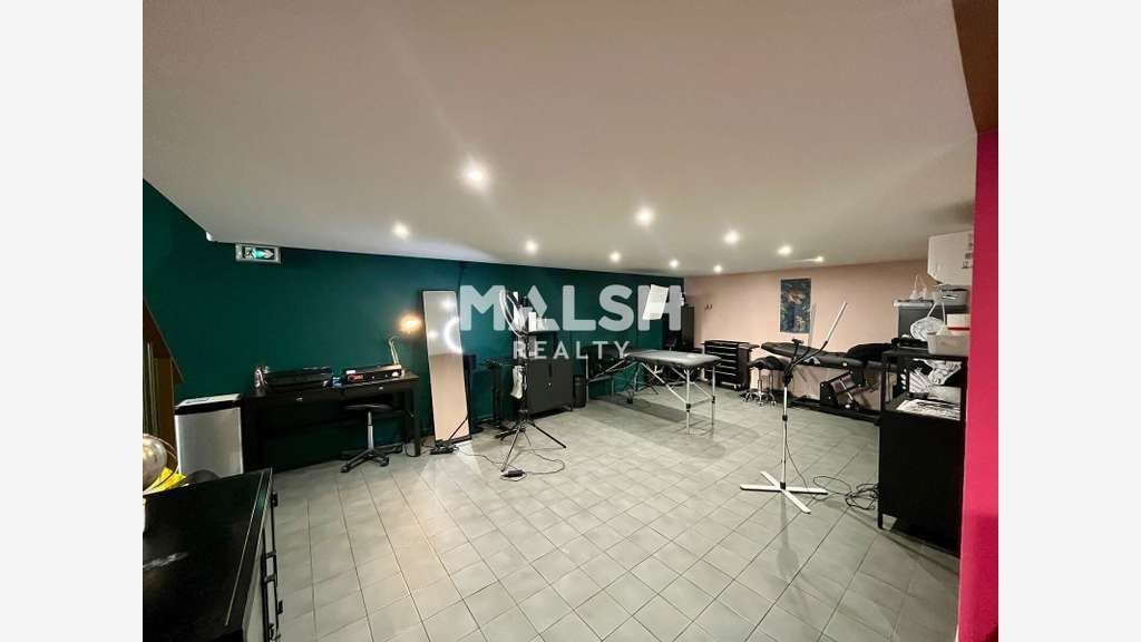 Bureaux à vendre 180m² divisibles à Lyon 4e Hénon