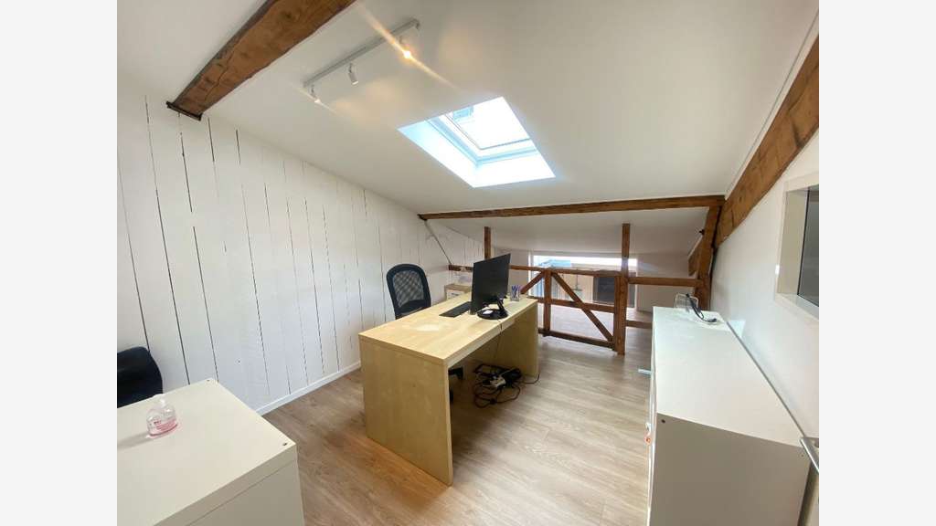 Exclusivité murs de bureaux style loft à Lyon