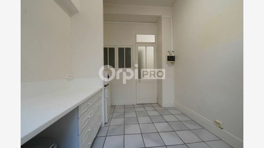 Bureaux 73m² à vendre en RDC surélevé à Lyon 69006