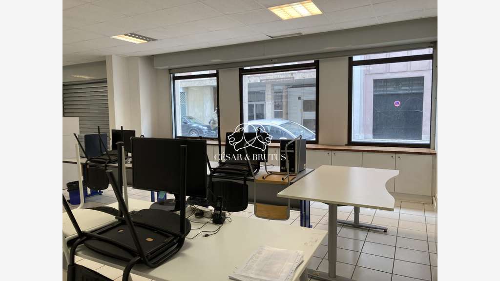 AV local commercial de 120m² Lyon 69006 rue Sully