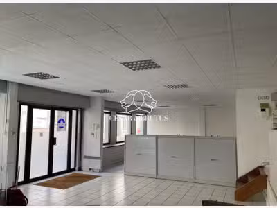 AV local commercial de 120m² Lyon 69006 rue Sully