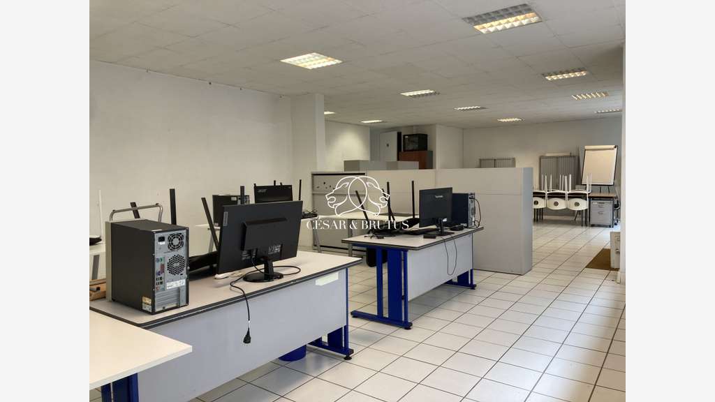 AV local commercial de 120m² Lyon 69006 rue Sully