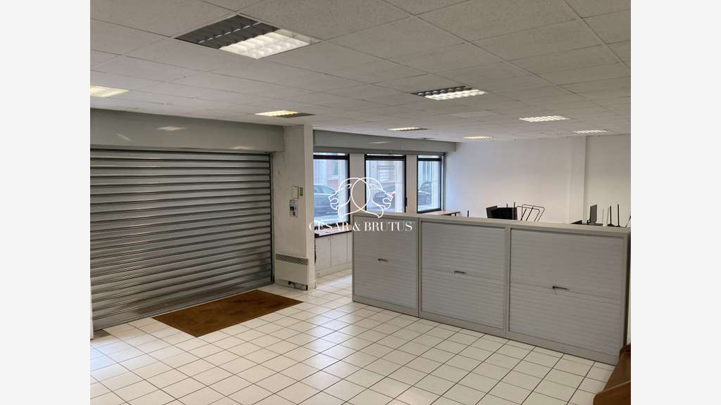 AV local commercial de 120m² Lyon 69006 rue Sully