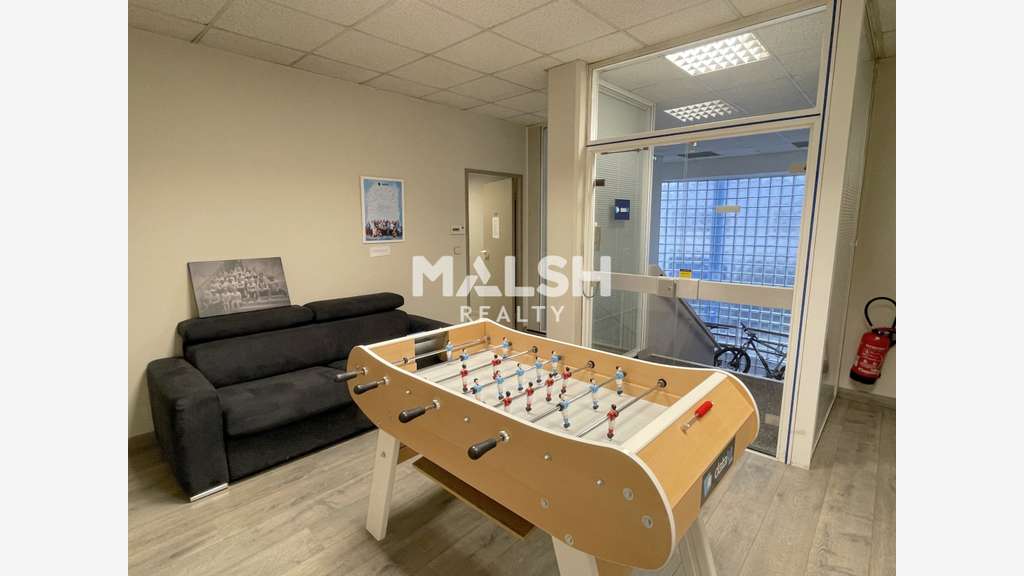 Bureaux de 322m² à vendre ou à louer à Lyon 69007