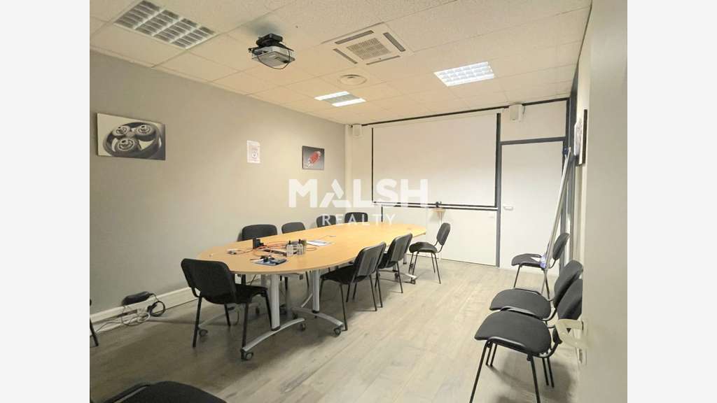 Bureaux de 322m² à vendre ou à louer à Lyon 69007