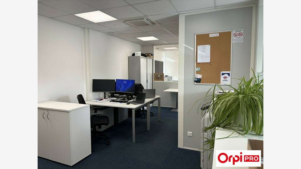 À vendre bureaux 135m² à Lyon 7e Quai du Rhône