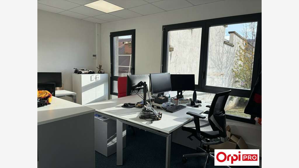 À vendre bureaux 135m² à Lyon 7e Quai du Rhône