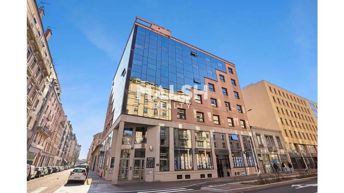 A vendre ou à louer bureaux rénovés 208m² Lyon 7e 