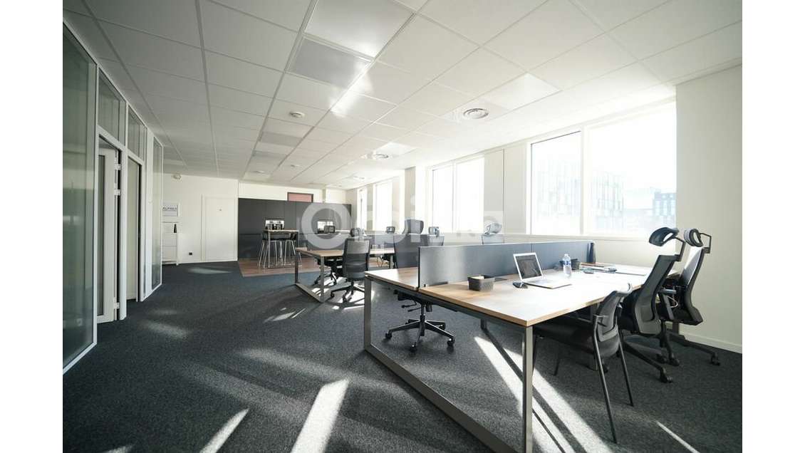 BUREAUX A VENDRE- 125 m² - LYON 7